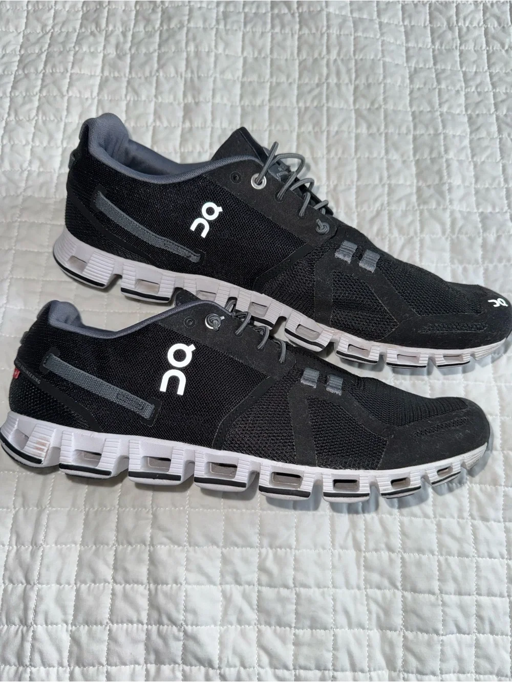 On Running Men's Cloud Athletic Sneakers Like New! Worn once